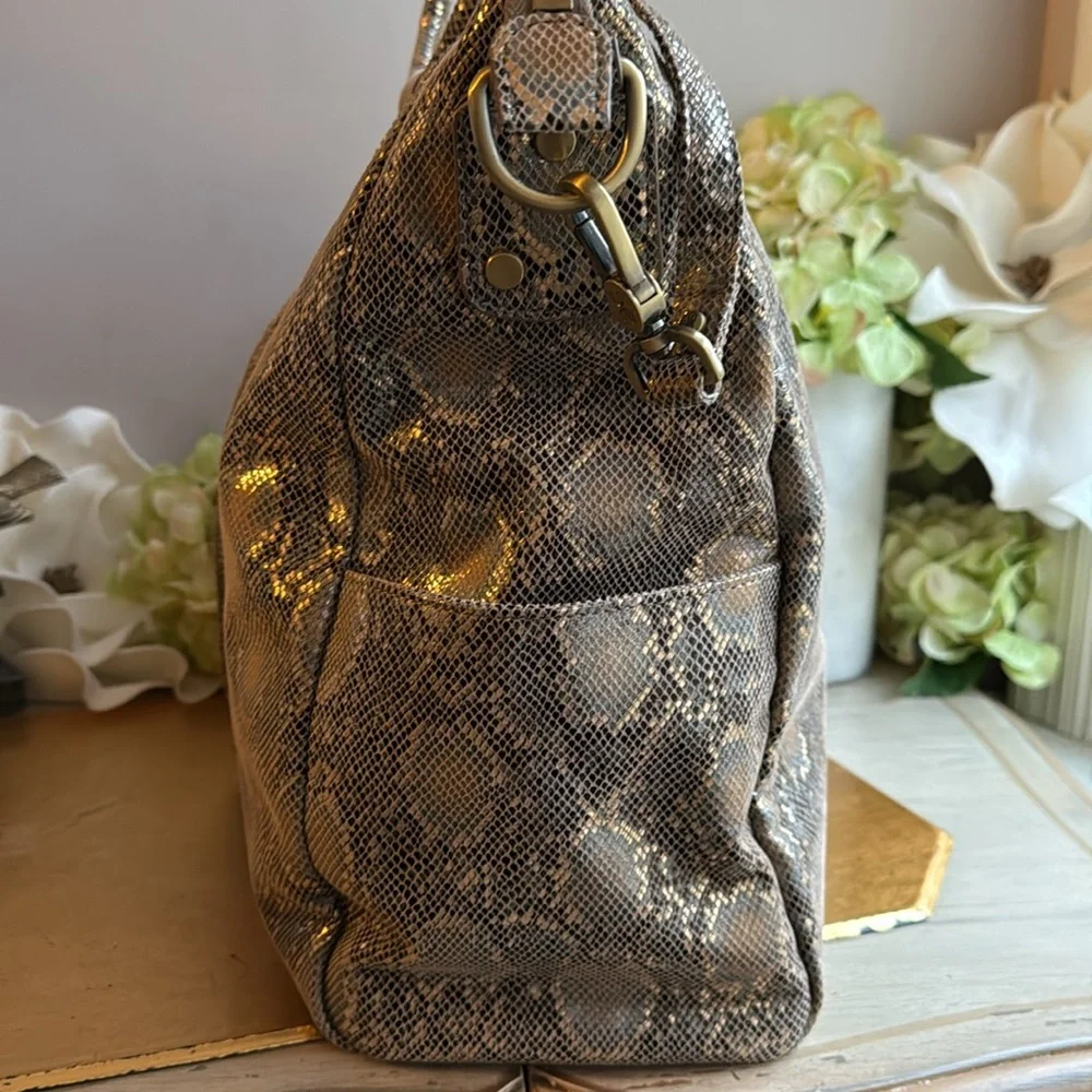 NWOT! Hobo Large Shiela Satchel in Golden Snakeskin Metallic Leather